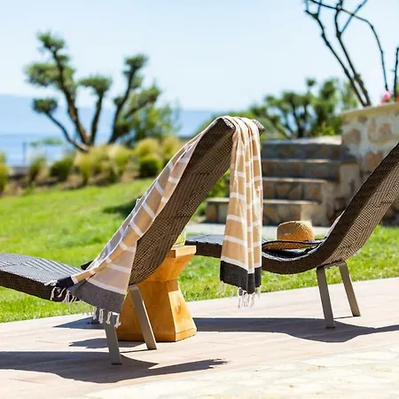 빌라 Private Villas, Pnoelis, Ierissos