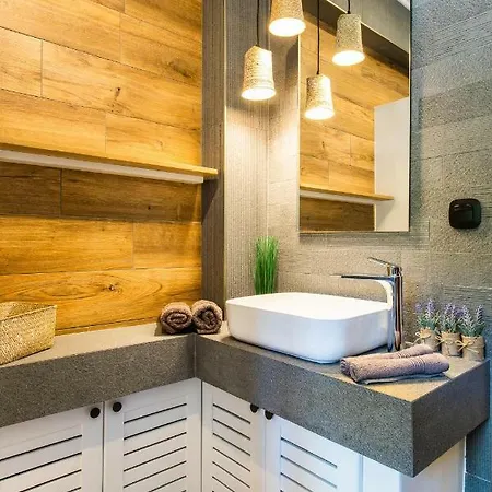 Private Villas, Pnoelis, Ierissos 빌라 Develíkia