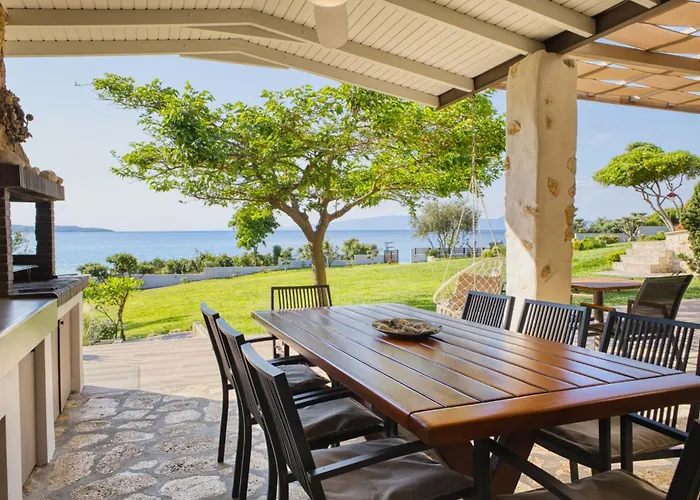 Private Villas, Pnoelis, Ierissos Develíkia