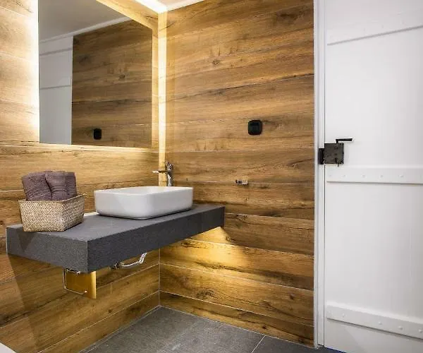 Private Villas, Pnoelis, Ierissos