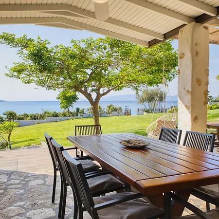 Private Villas, Pnoelis, Ierissos Develíkia