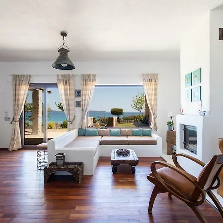 Private Villas, Pnoelis, Ierissos * Develíkia